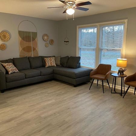Remodeled Cottage With Sunroom 曼彻斯特 外观 照片
