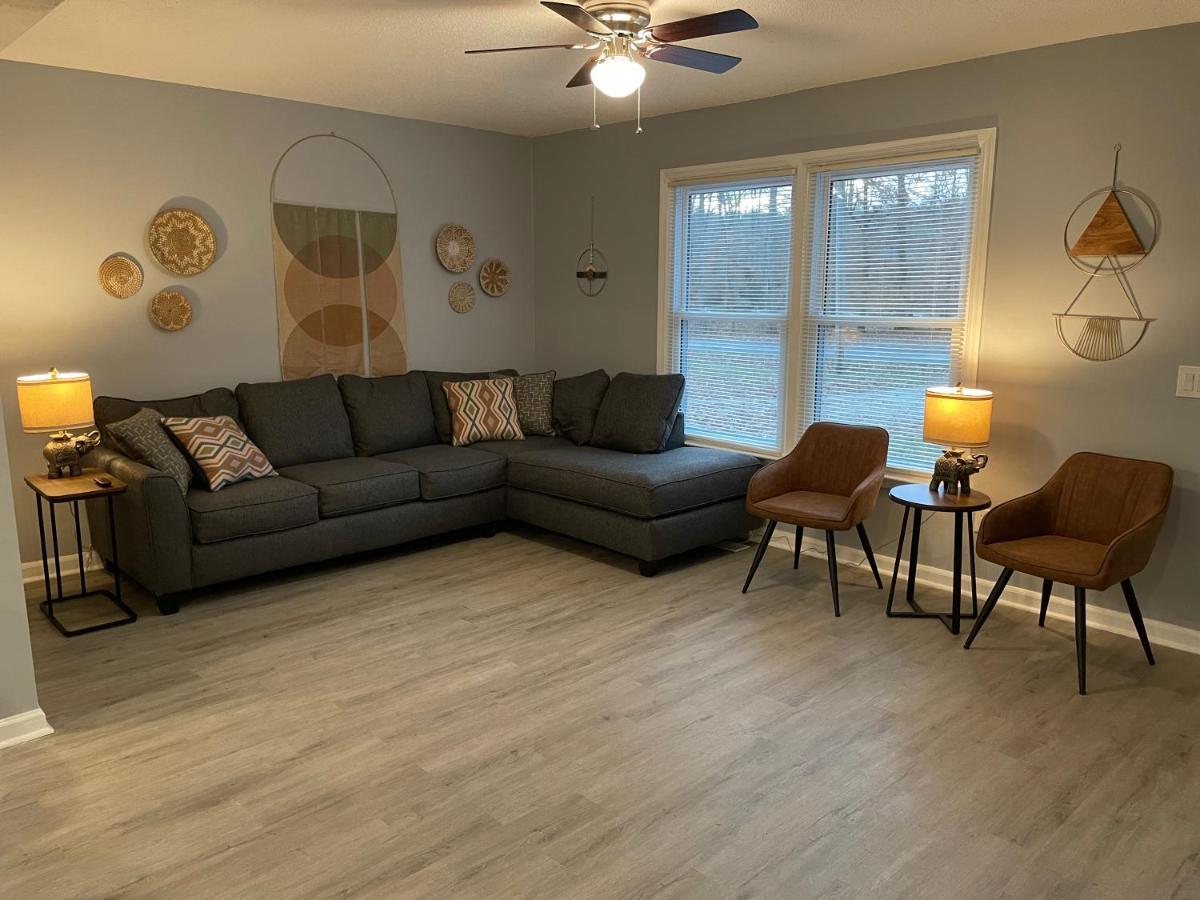 Remodeled Cottage With Sunroom 曼彻斯特 外观 照片