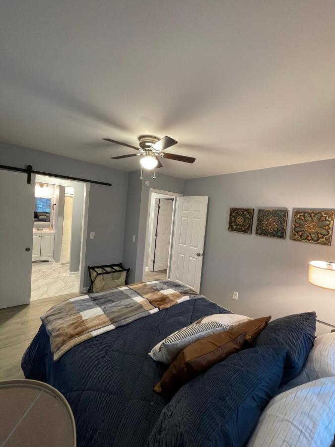 Remodeled Cottage With Sunroom 曼彻斯特 外观 照片