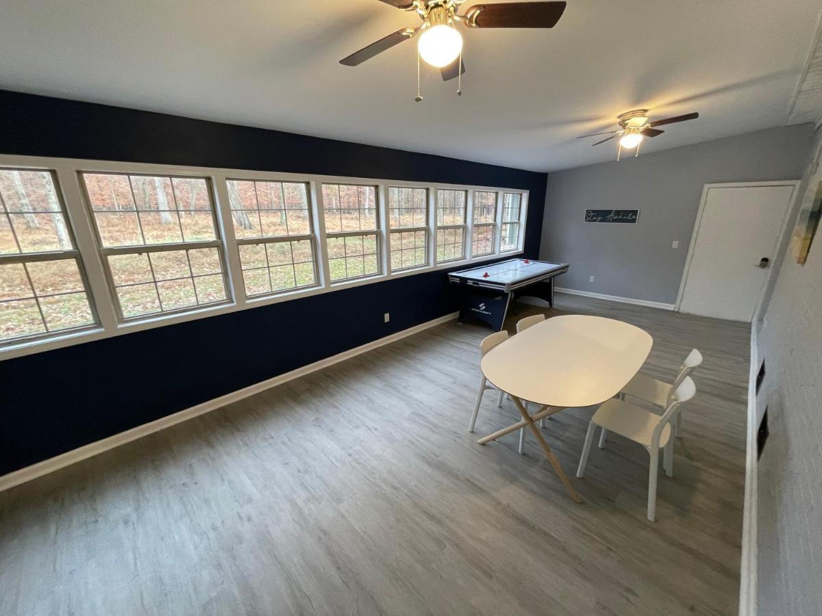 Remodeled Cottage With Sunroom 曼彻斯特 外观 照片